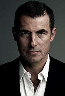 Claes Bang